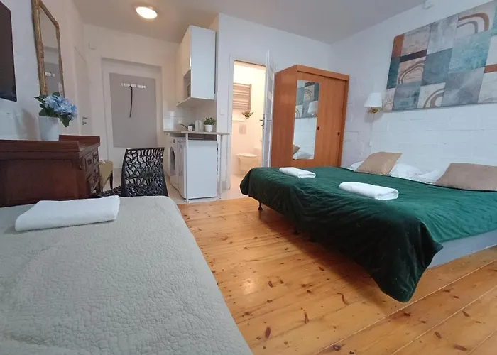 Studio Apartment